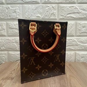 Petit Sac Plat Monogram